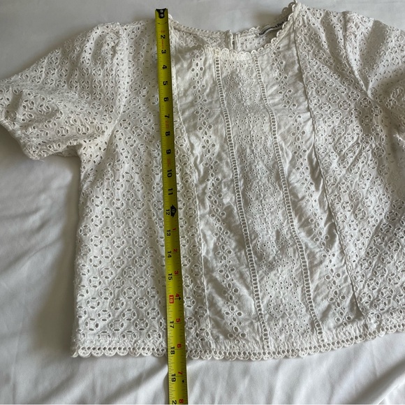 Abercrombie & Fitch Eyelet Embroidered Button Up Back Puff Sleeve Blouse - Picture 12 of 12